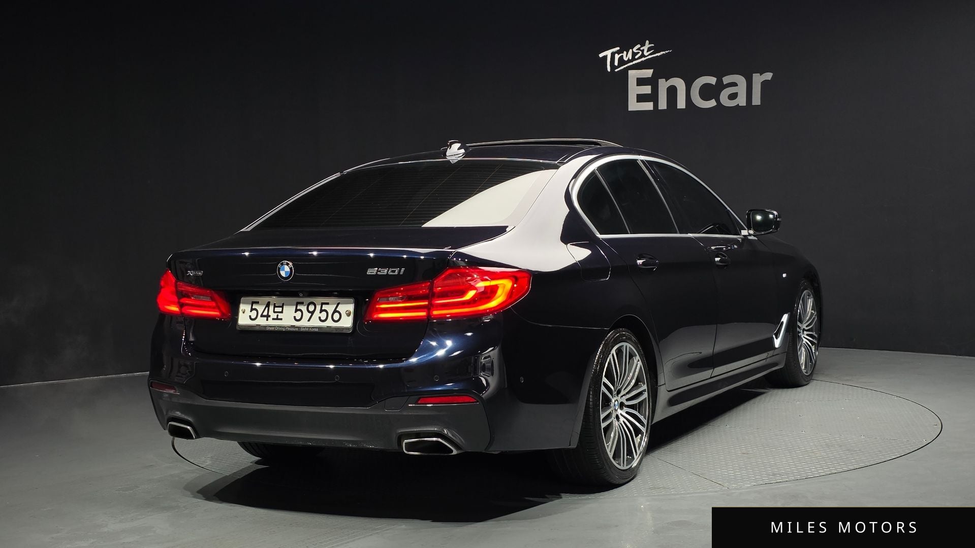 BMW 5 Series (G30) 2019 — миниатюра 2