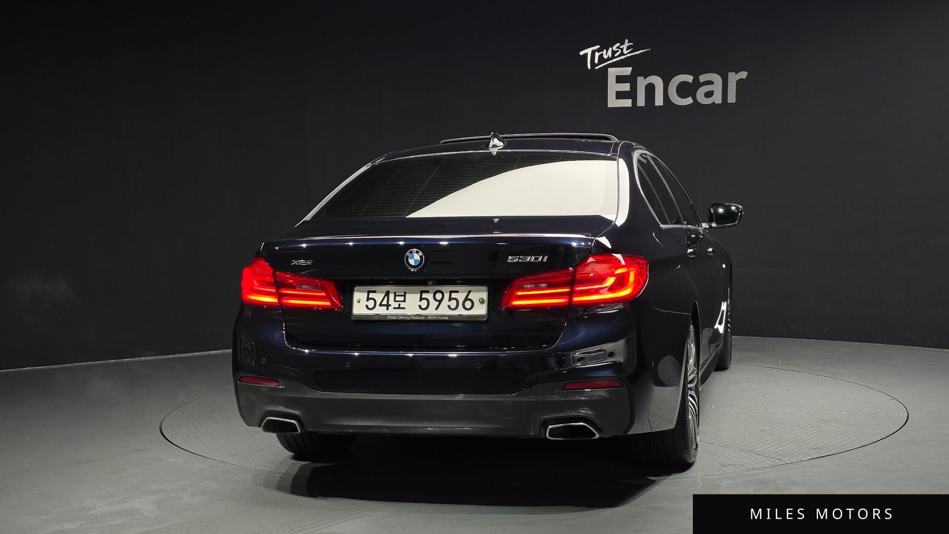 BMW 5 Series (G30) 2019 — миниатюра 4