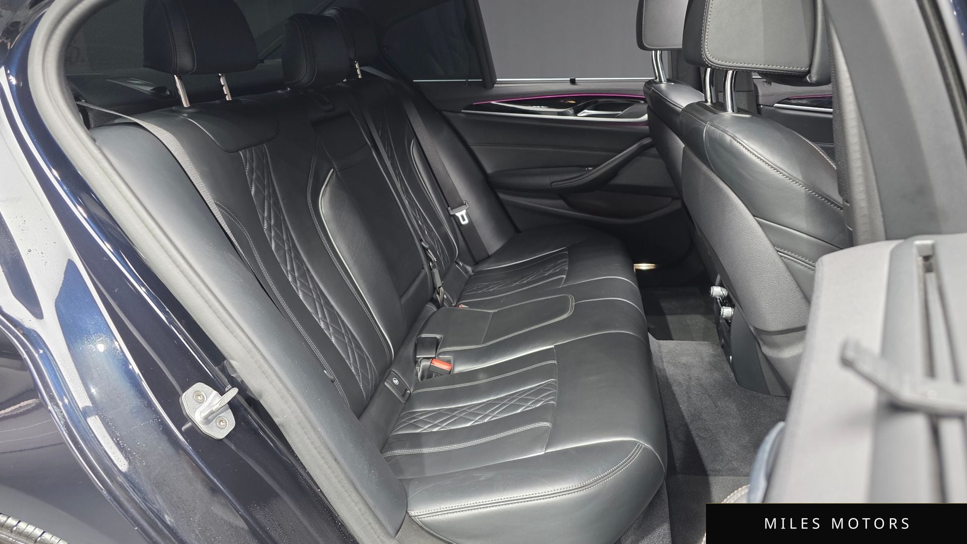 BMW 5 Series (G30) 2019 — миниатюра 12