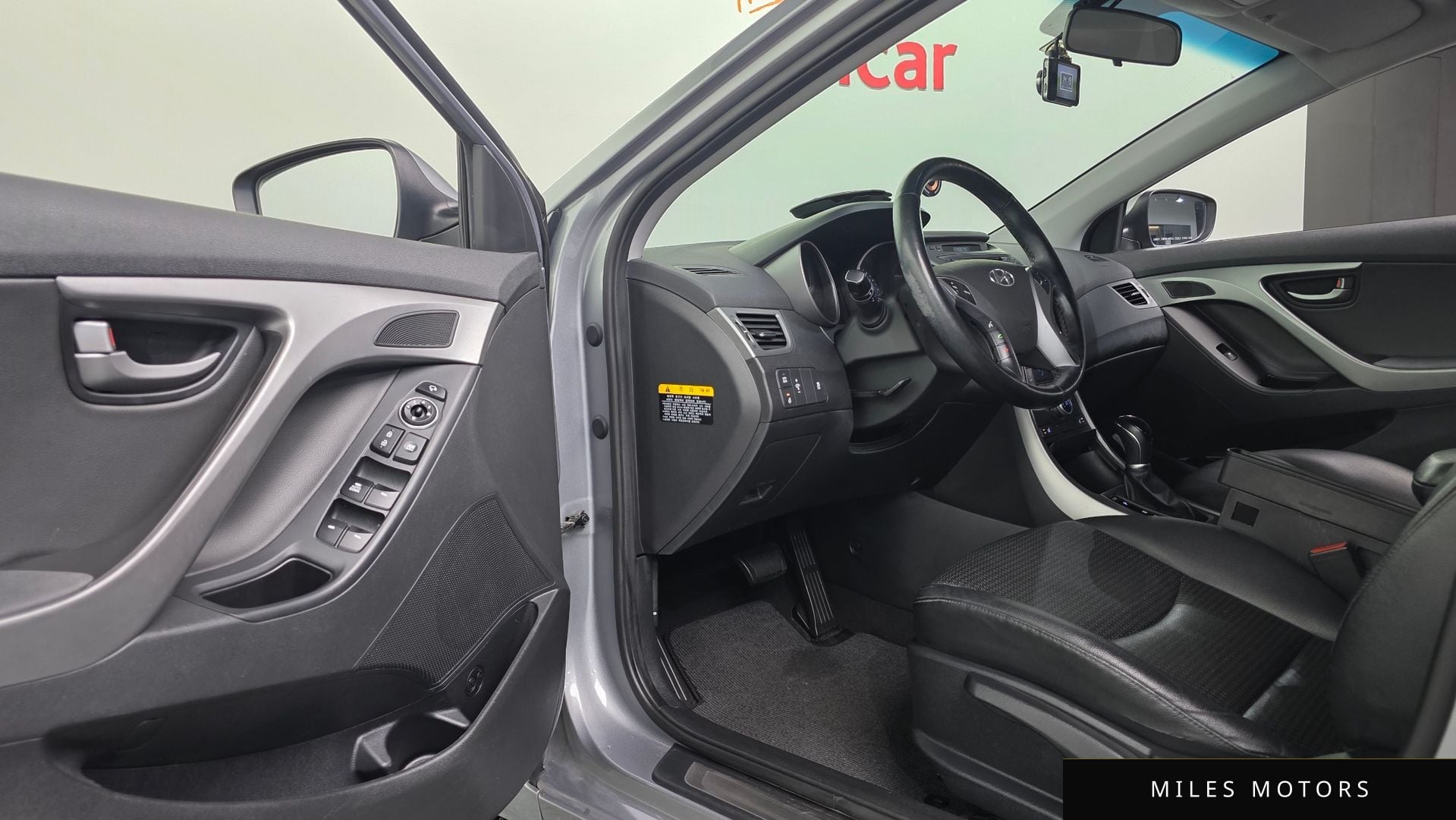 Hyundai AVANTE 2015 — миниатюра 11