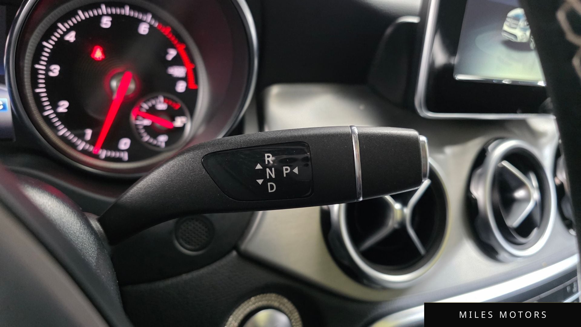 Mercedes-Benz GLA-Class X156 2018 — миниатюра 9