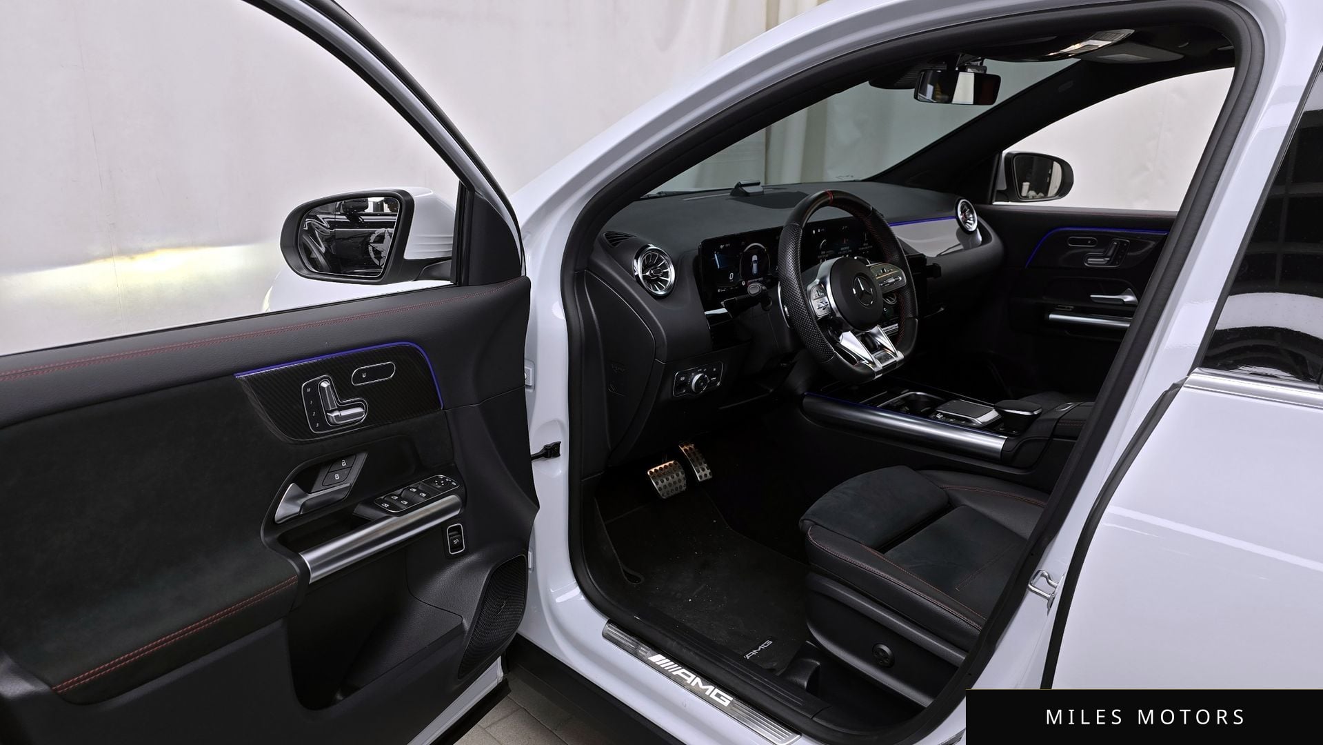 Mercedes-Benz GLA-Class H247 2023 — миниатюра 10