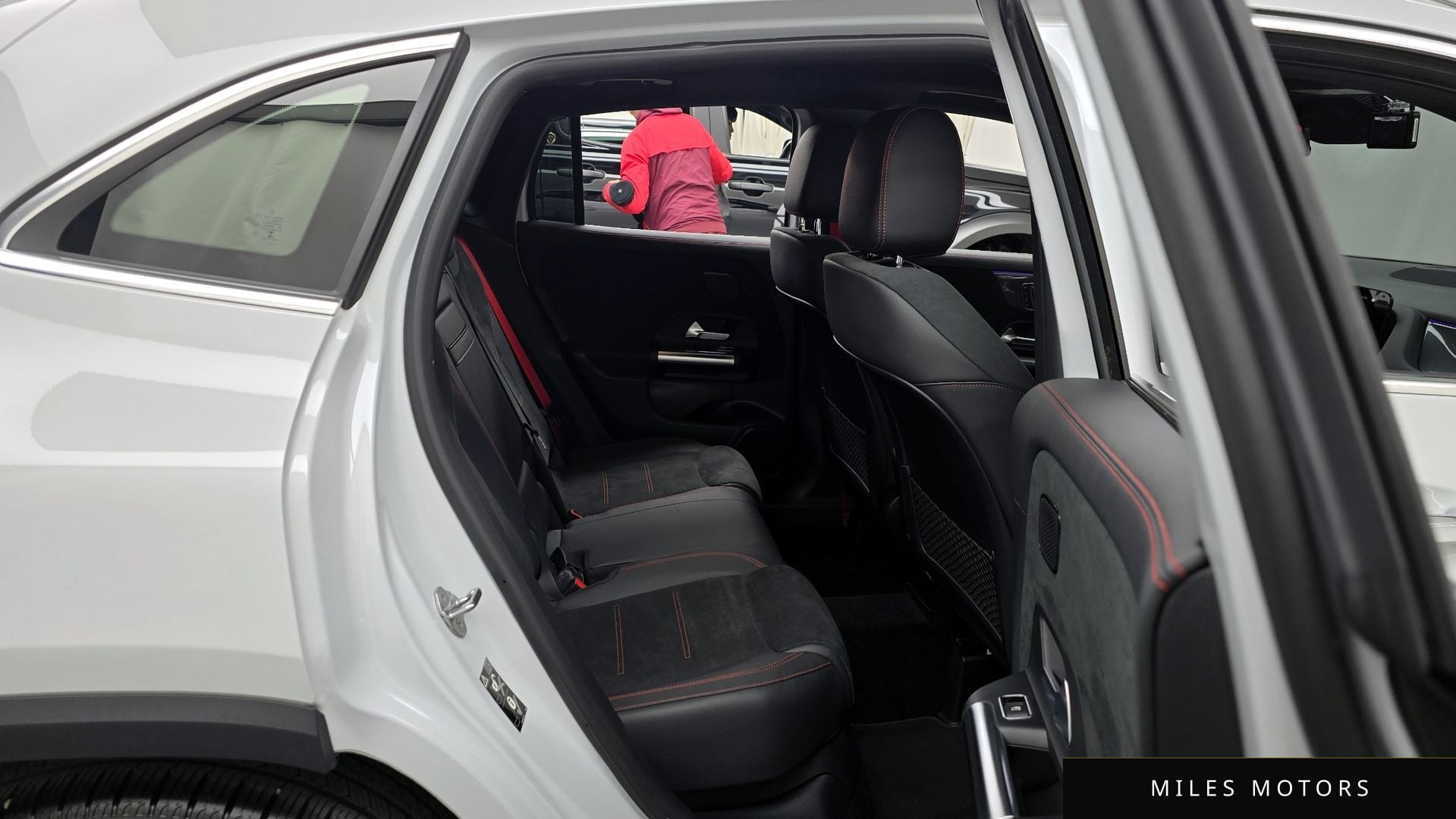 Mercedes-Benz GLA-Class H247 2023 — миниатюра 12