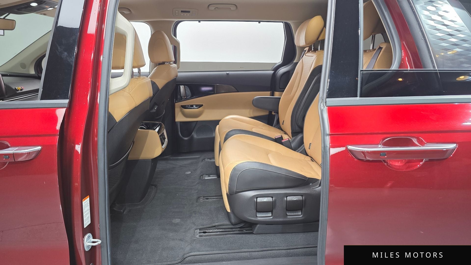 Kia Carnival 2021 — миниатюра 12