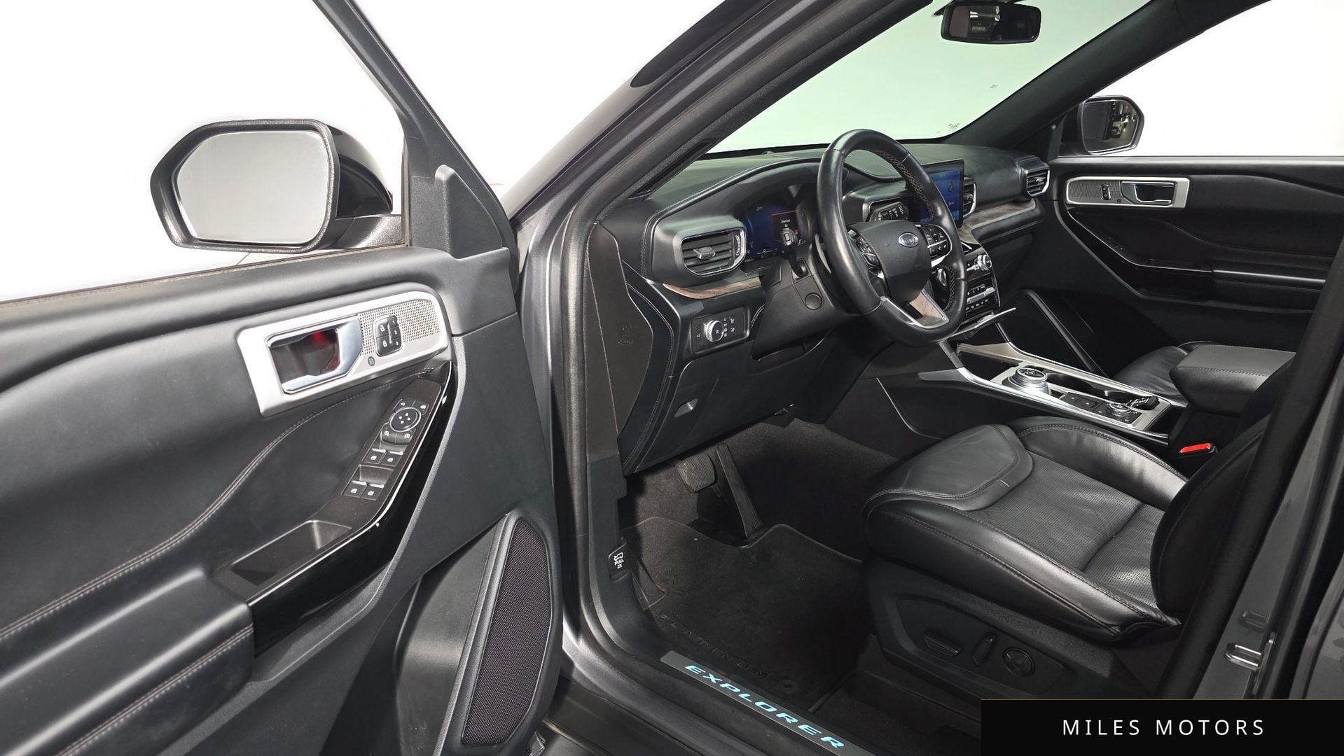Ford Explorer 2021 — миниатюра 11