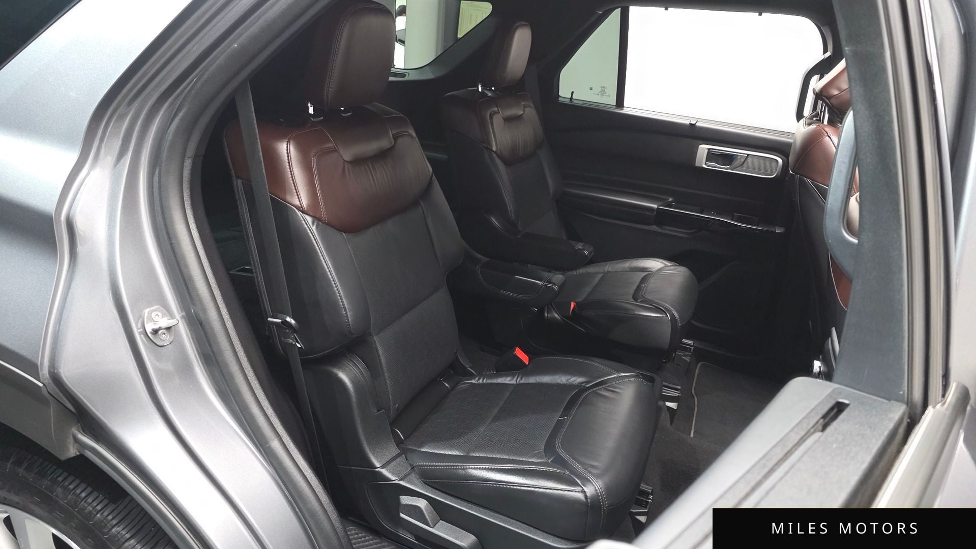 Ford Explorer 2021 — миниатюра 12