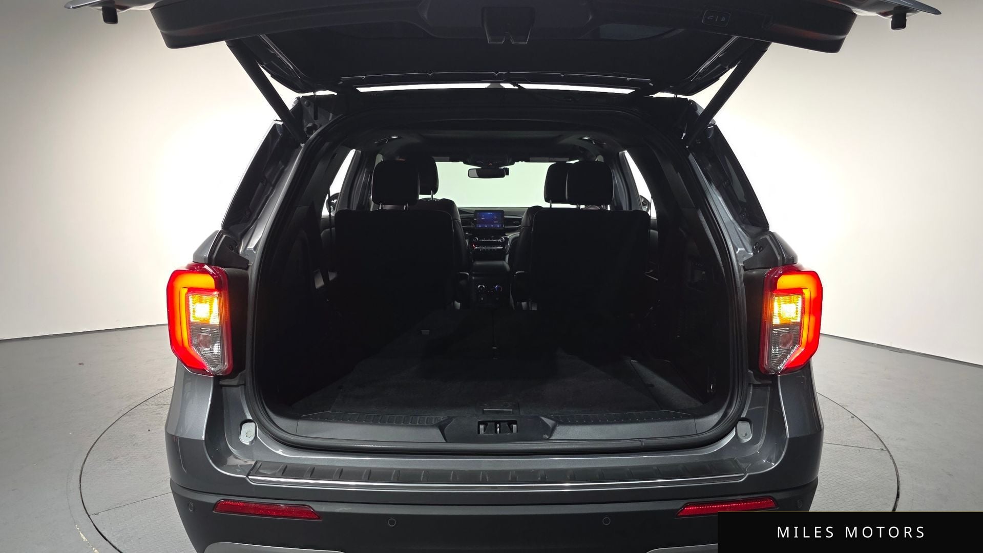 Ford Explorer 2021 — миниатюра 20