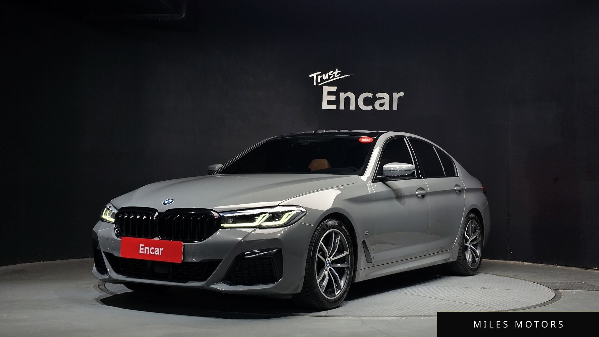 BMW 5 Series (G30) 2022 — фото 1 из 12