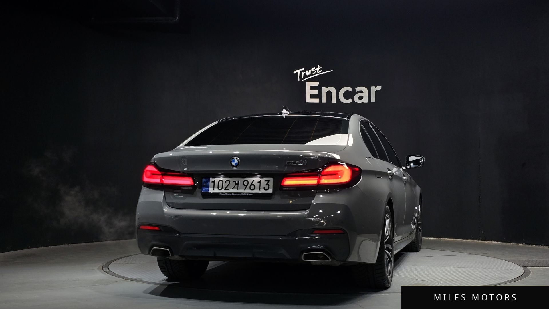 BMW 5 Series (G30) 2022 — миниатюра 4