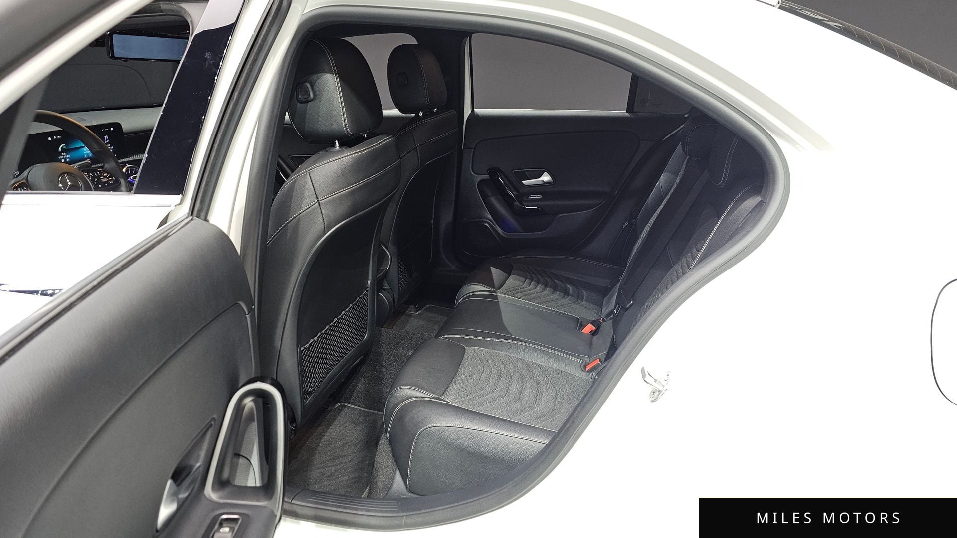 Mercedes-Benz A-Class W177 2020 — миниатюра 12