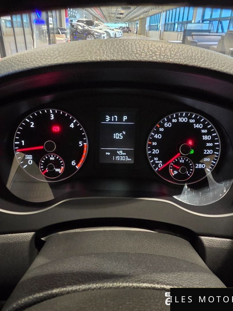 Volkswagen Jetta 2013 — миниатюра 9