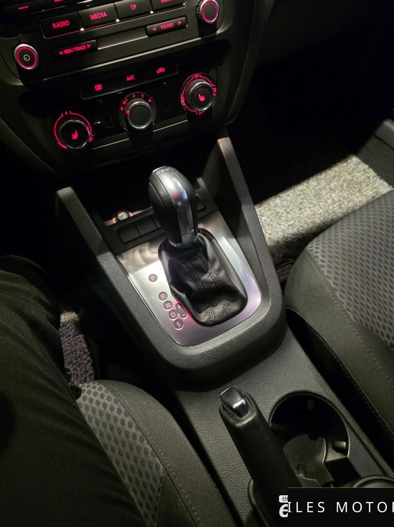 Volkswagen Jetta 2013 — миниатюра 11