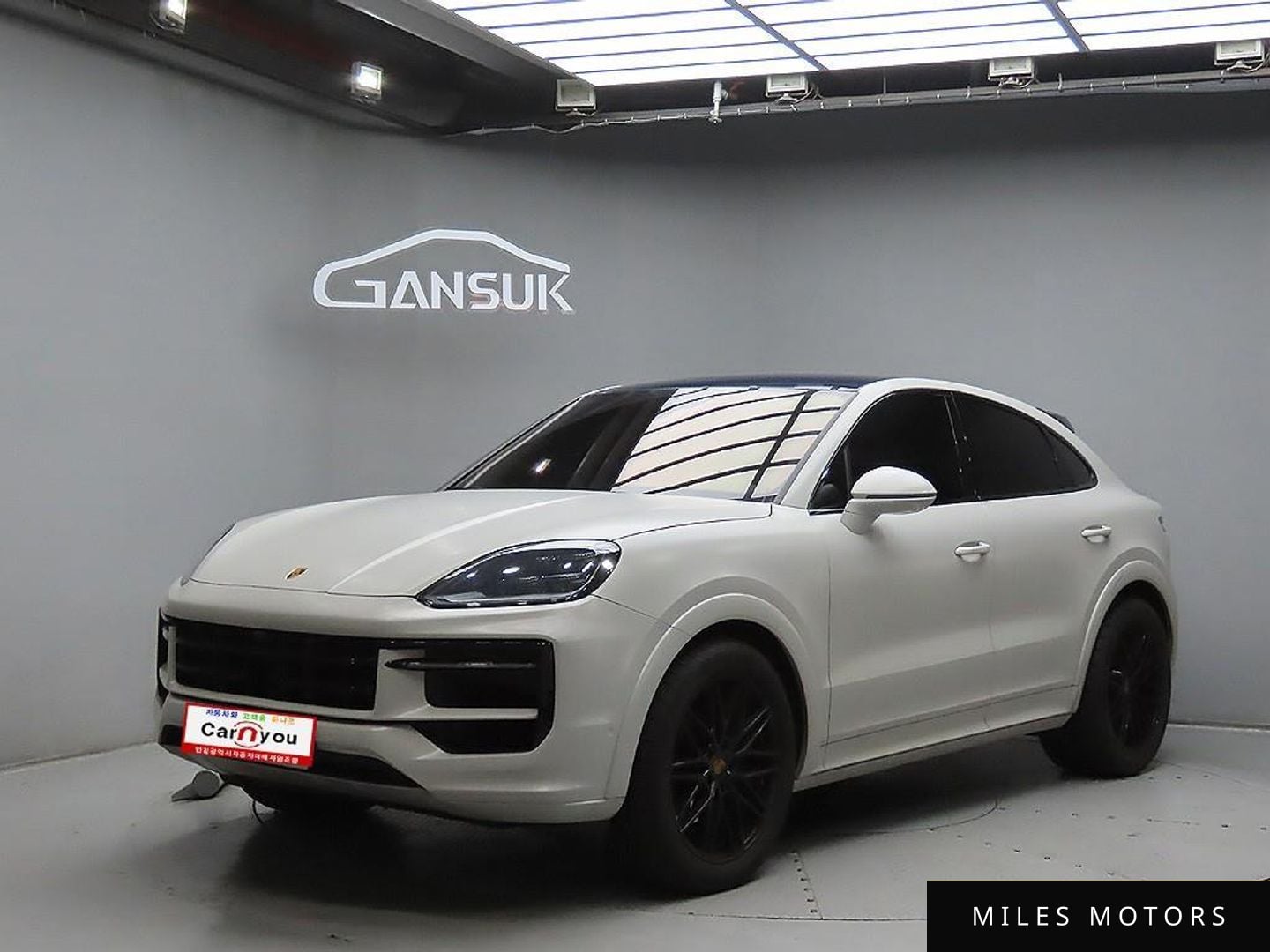 Porsche Cayenne 2024 — миниатюра 2