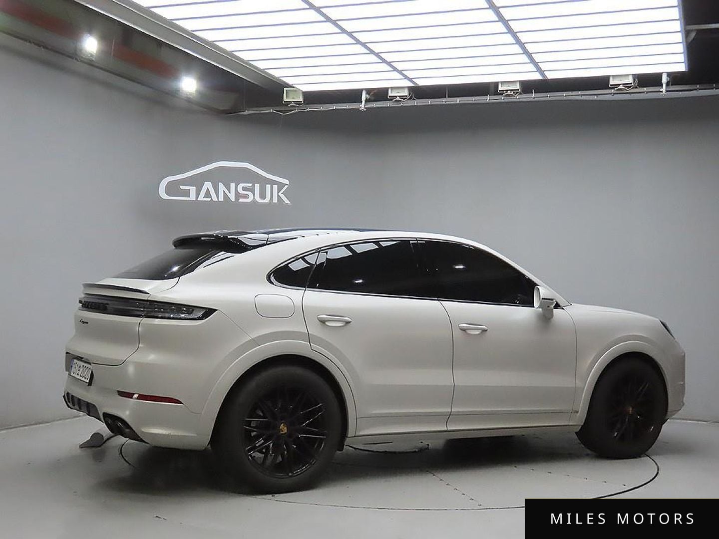 Porsche Cayenne 2024 — миниатюра 4