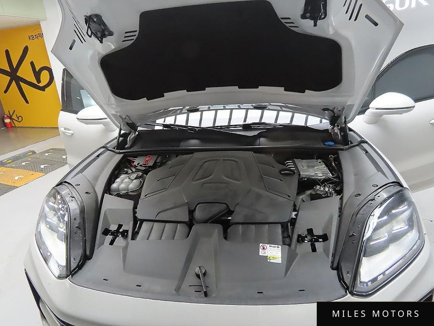 Porsche Cayenne 2024 — миниатюра 8