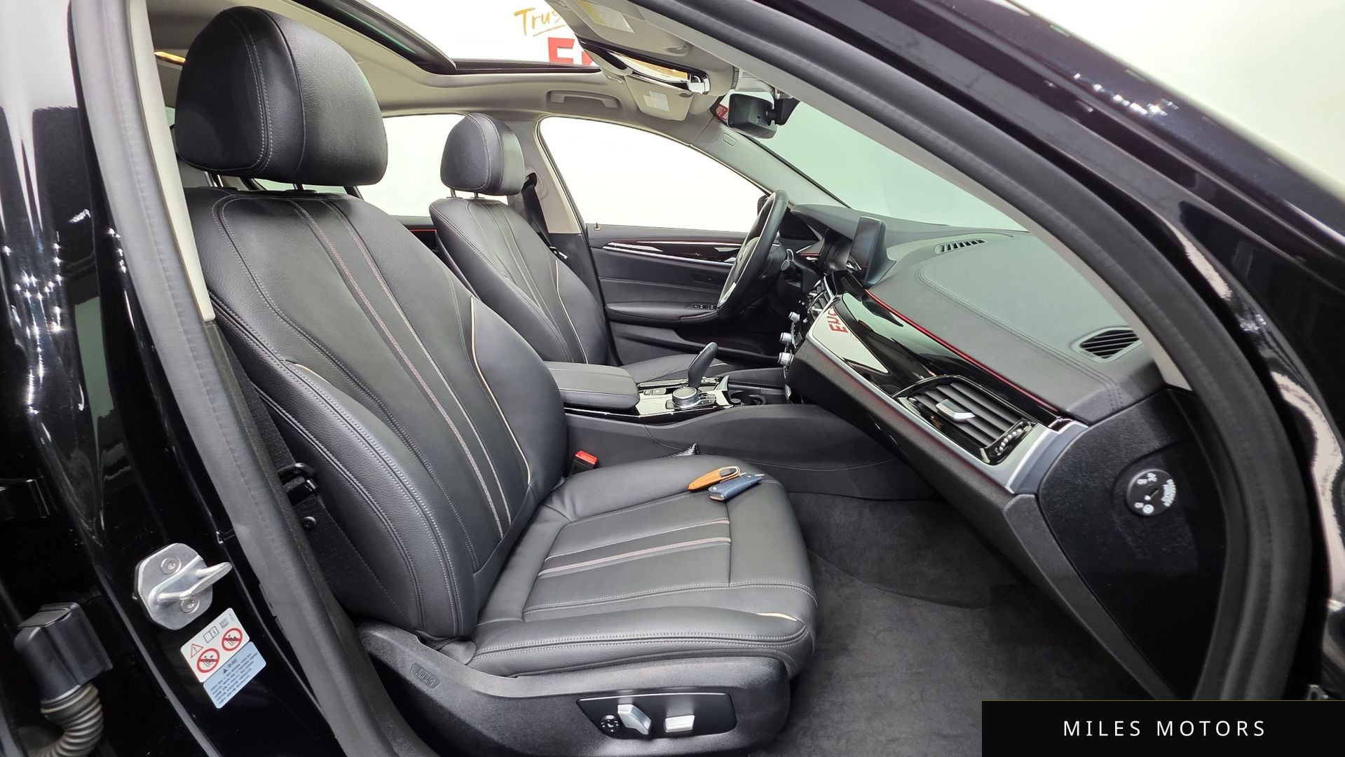 BMW 5시리즈 (G30) 2020 — миниатюра 10