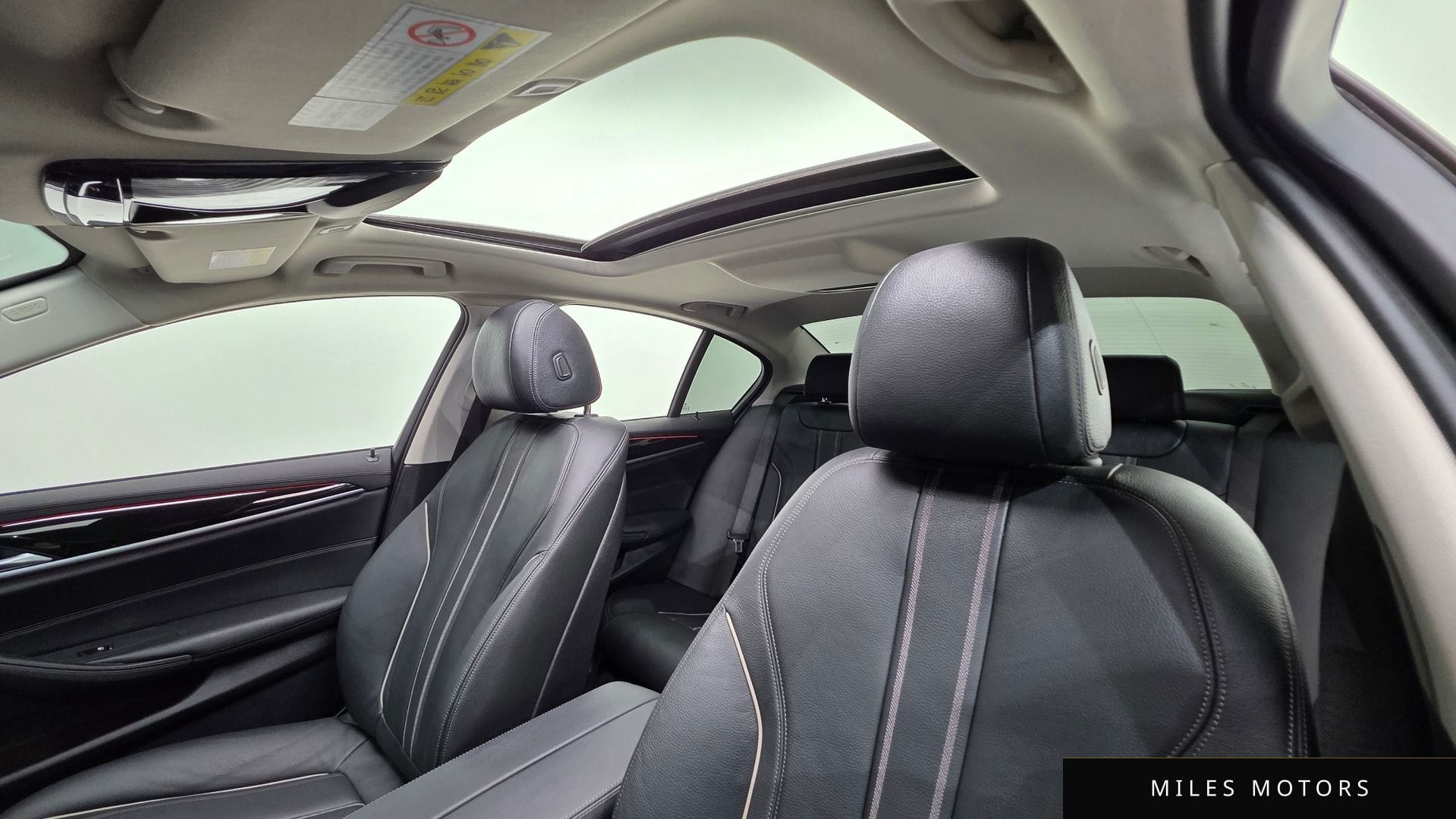 BMW 5시리즈 (G30) 2020 — миниатюра 12