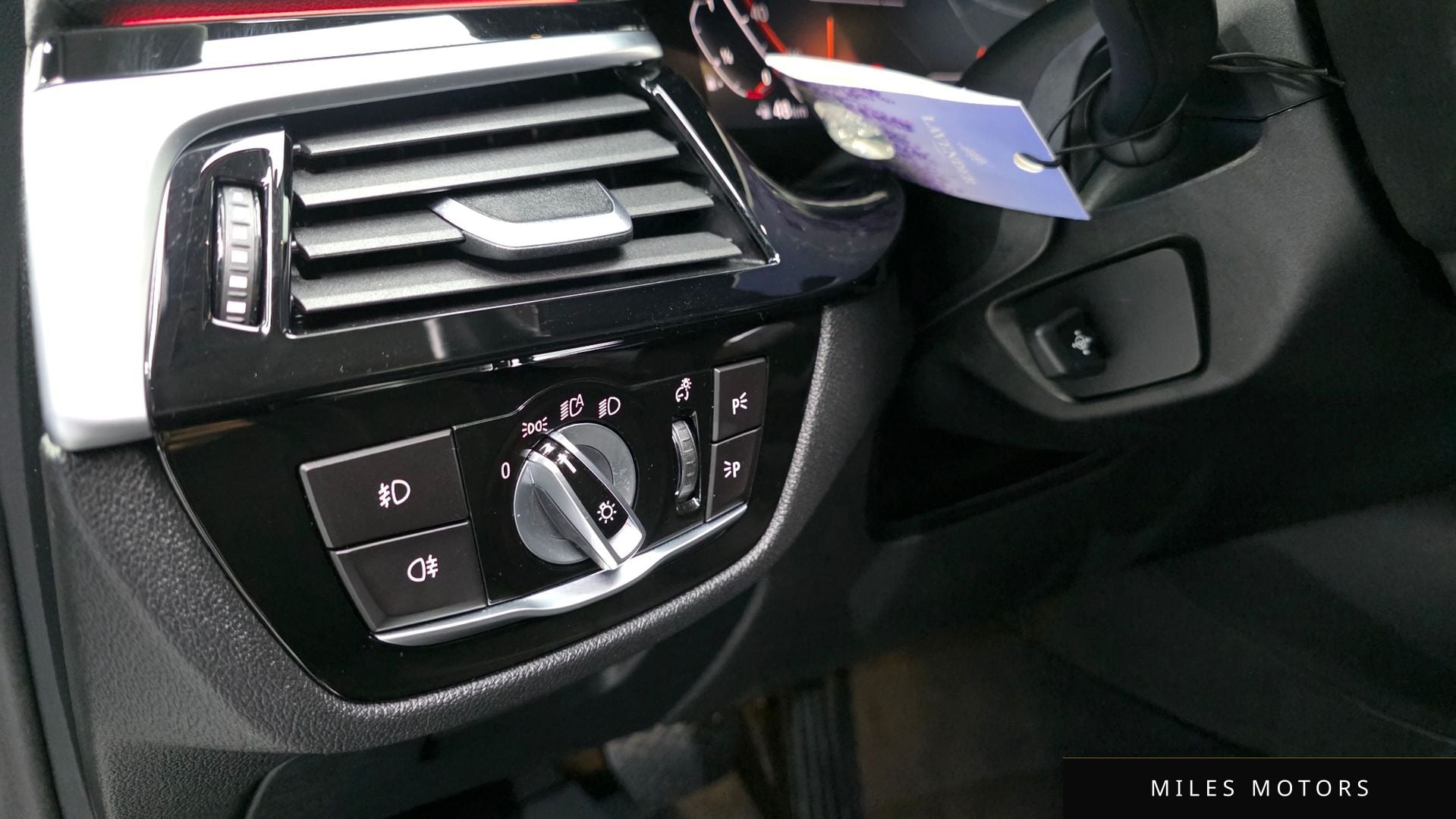 BMW 5시리즈 (G30) 2020 — миниатюра 14