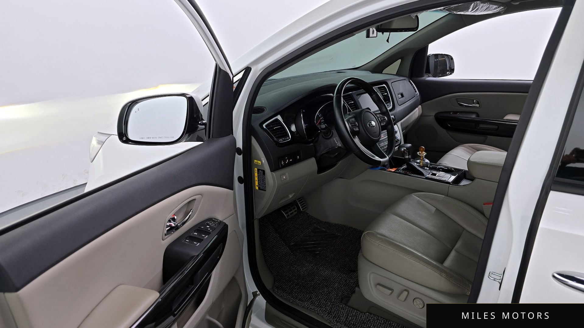 Kia Canival 2019 — миниатюра 10