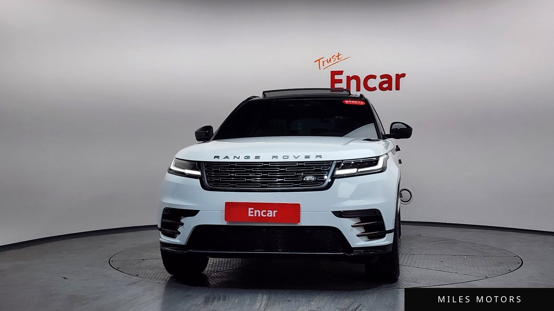 Land Rover 레인지로버 벨라 2025 — миниатюра 2