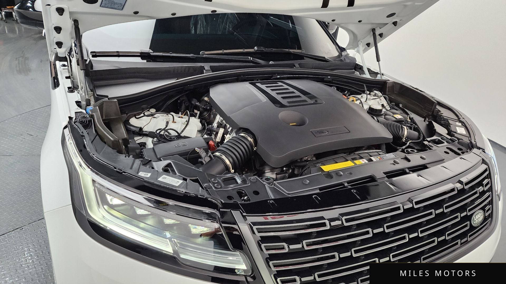 Land Rover 레인지로버 벨라 2025 — миниатюра 5