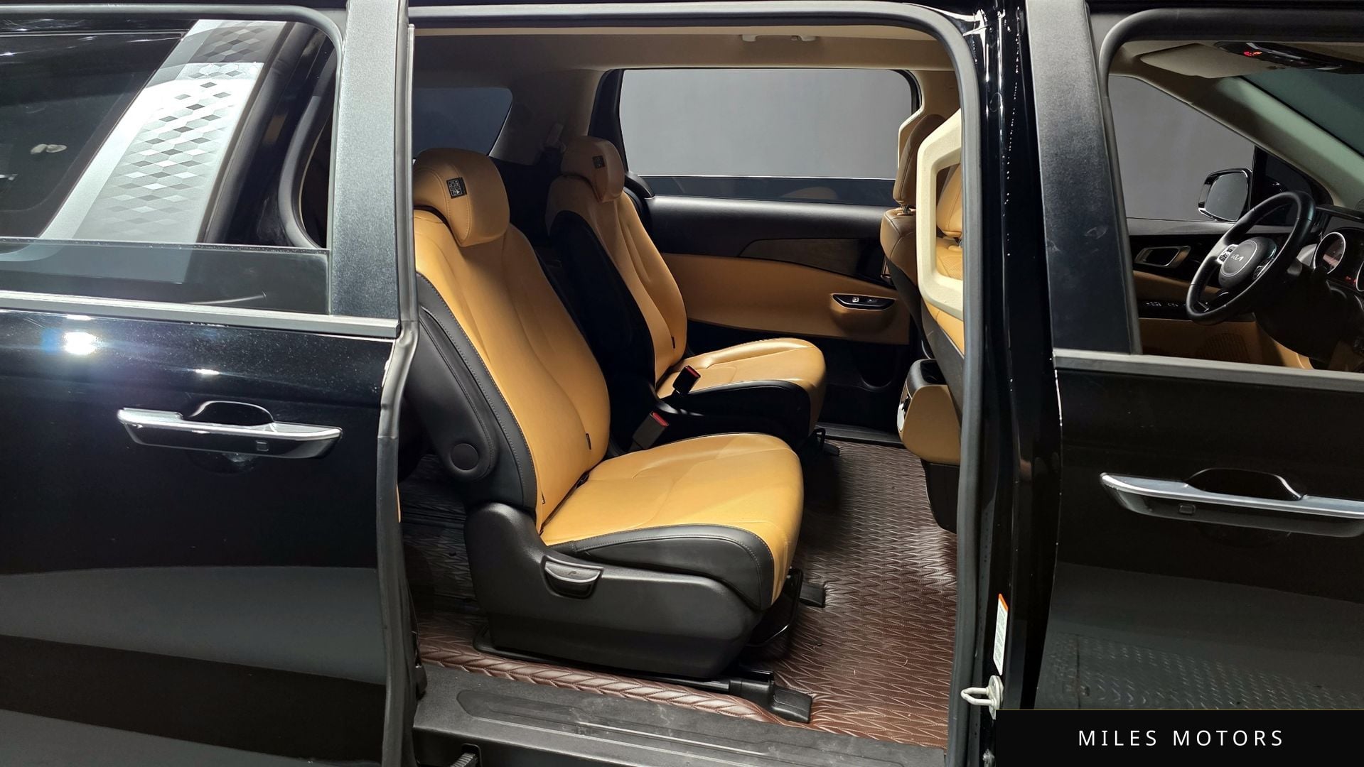 Kia Carnival 2023 — миниатюра 12