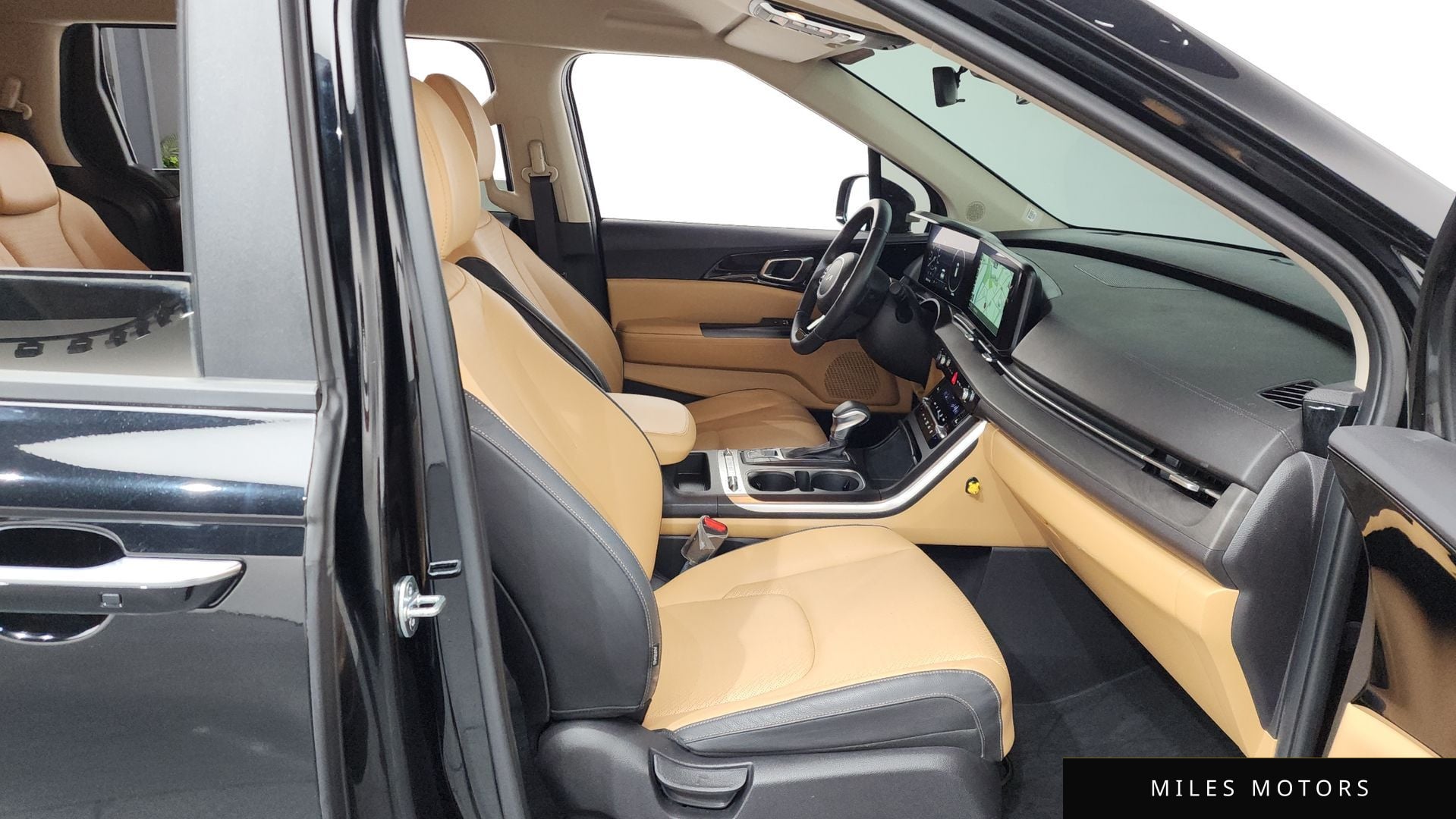 Kia Carnival 2023 — миниатюра 11