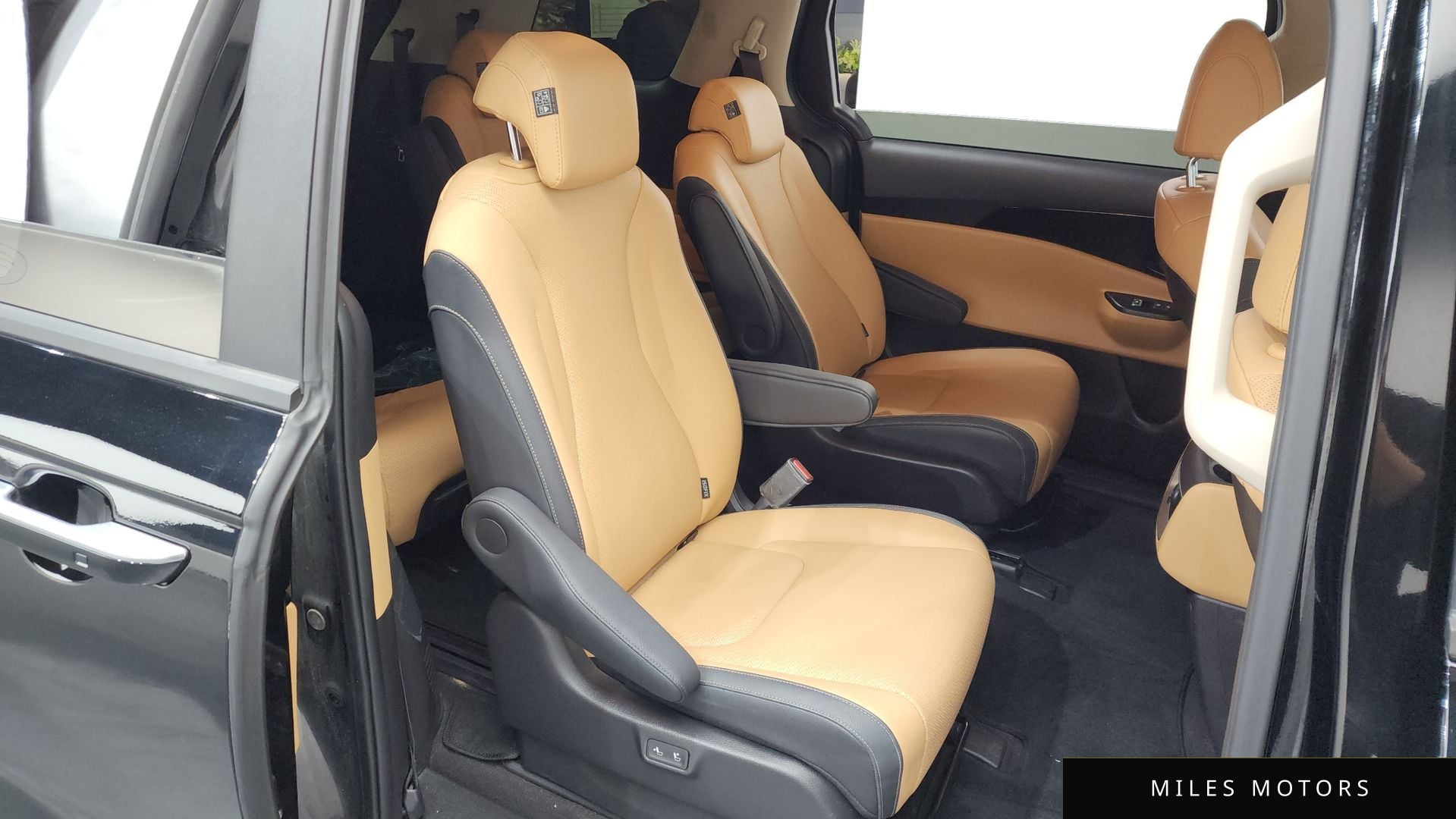 Kia Carnival 2023 — миниатюра 12