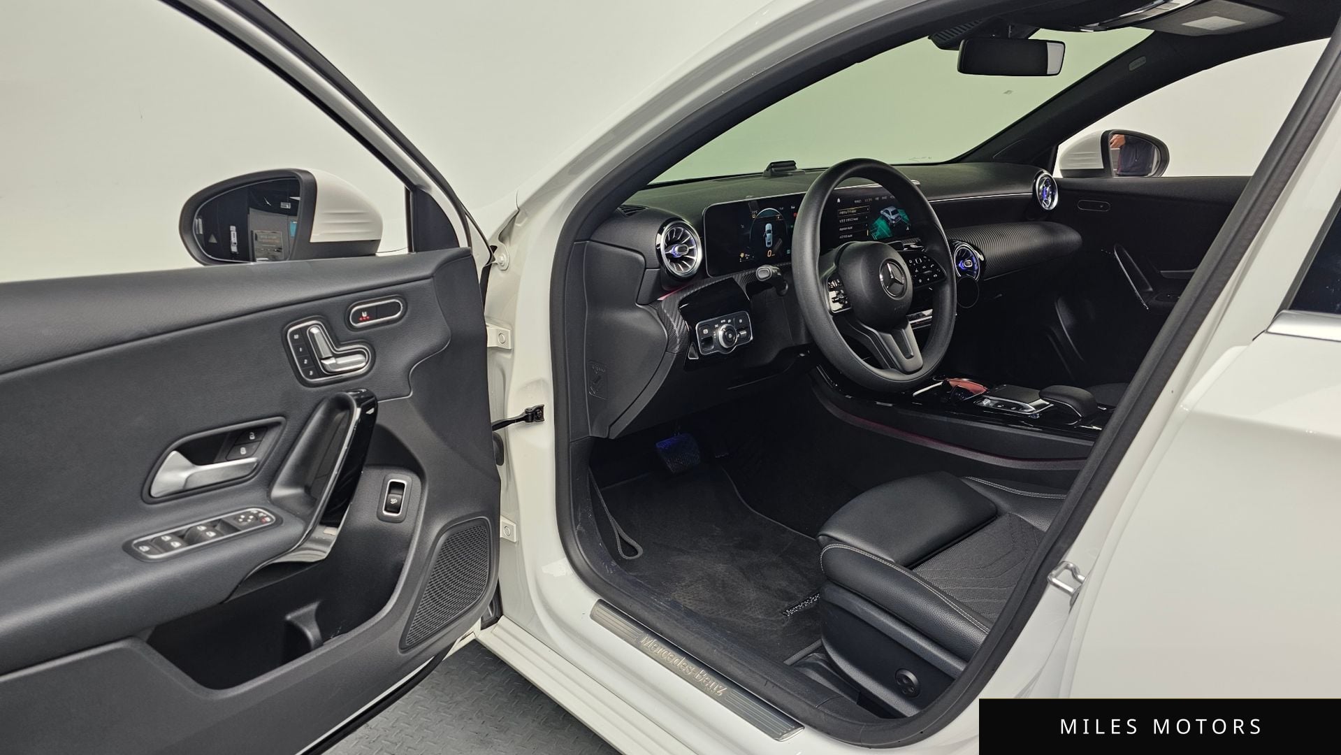 Mercedes-Benz A-Class W177 2020 — миниатюра 11