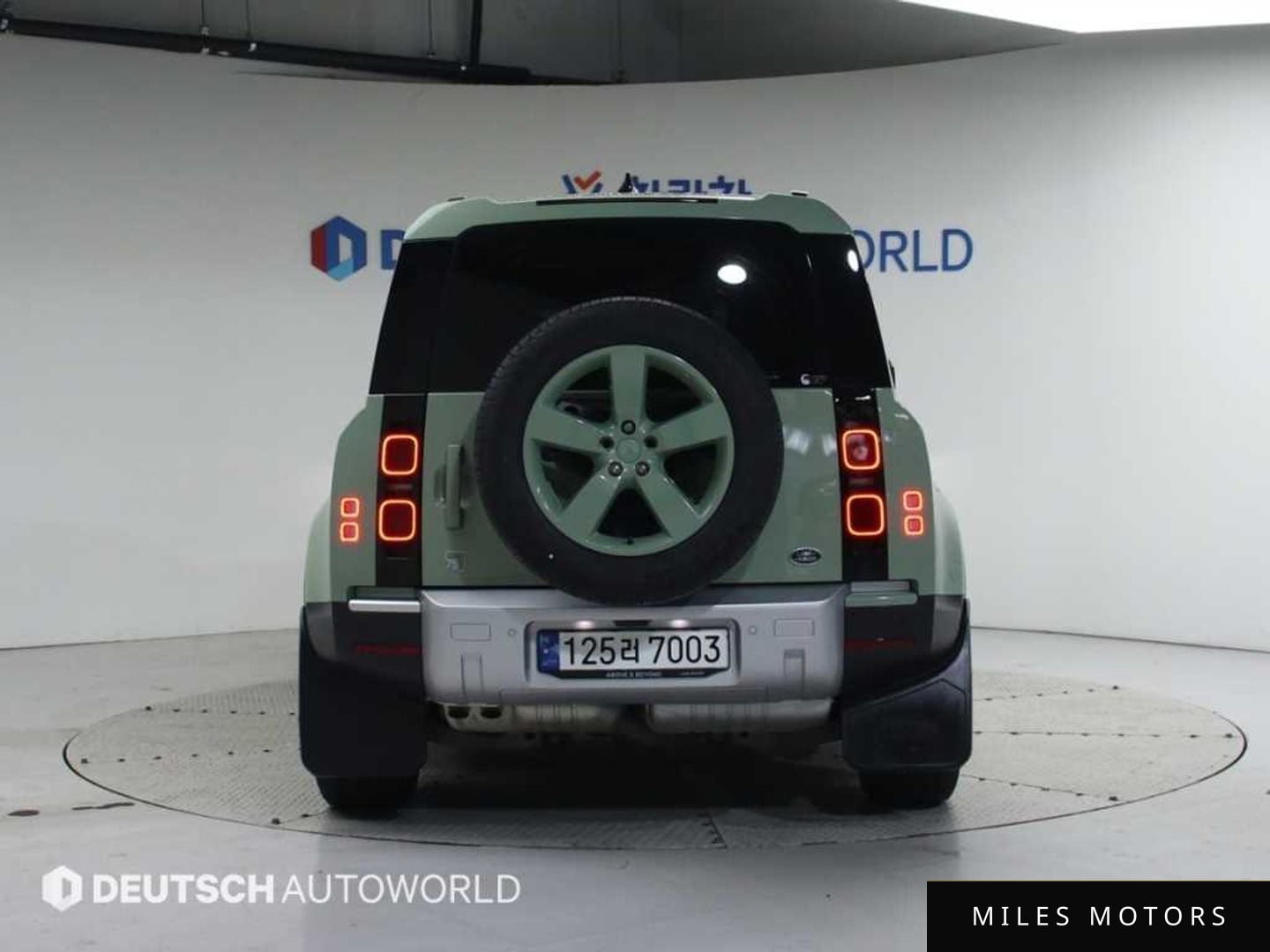 Land Rover Defender 2023 — миниатюра 4