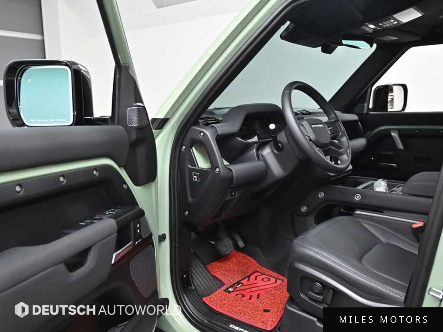 Land Rover Defender 2023 — миниатюра 11