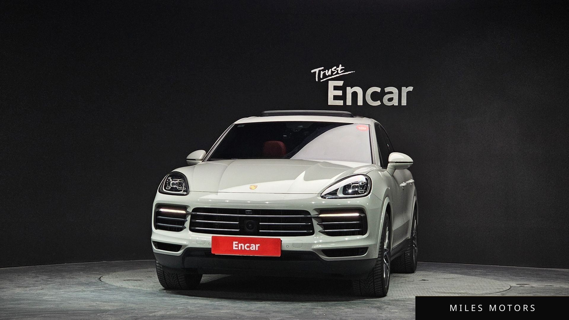 Porsche Cayenne 2023 — миниатюра 3