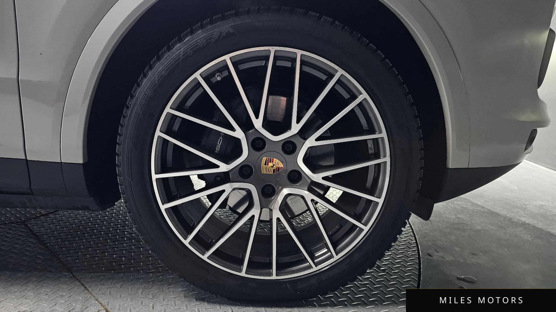 Porsche Cayenne 2023 — миниатюра 5