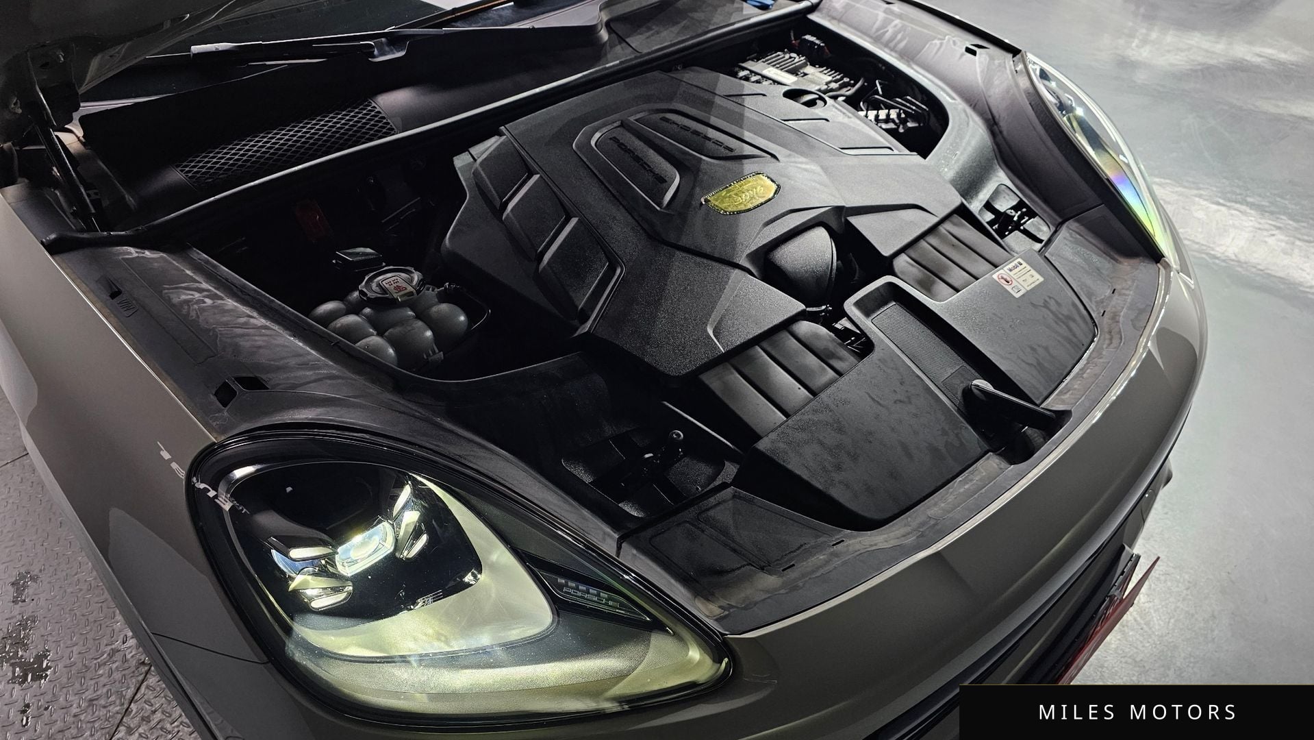 Porsche Cayenne 2023 — миниатюра 6
