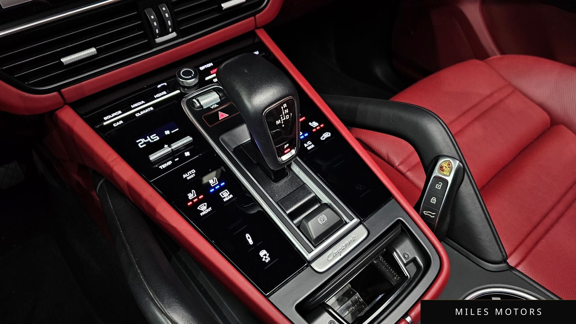 Porsche Cayenne 2023 — миниатюра 9