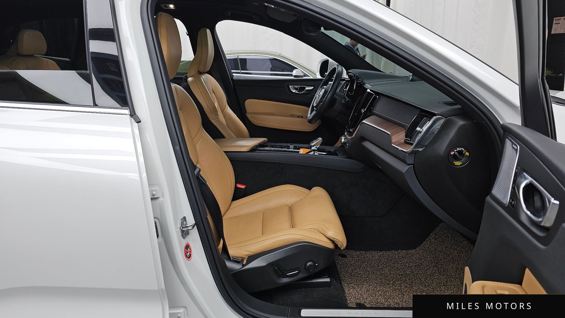 Volvo XC60 2021 — миниатюра 11