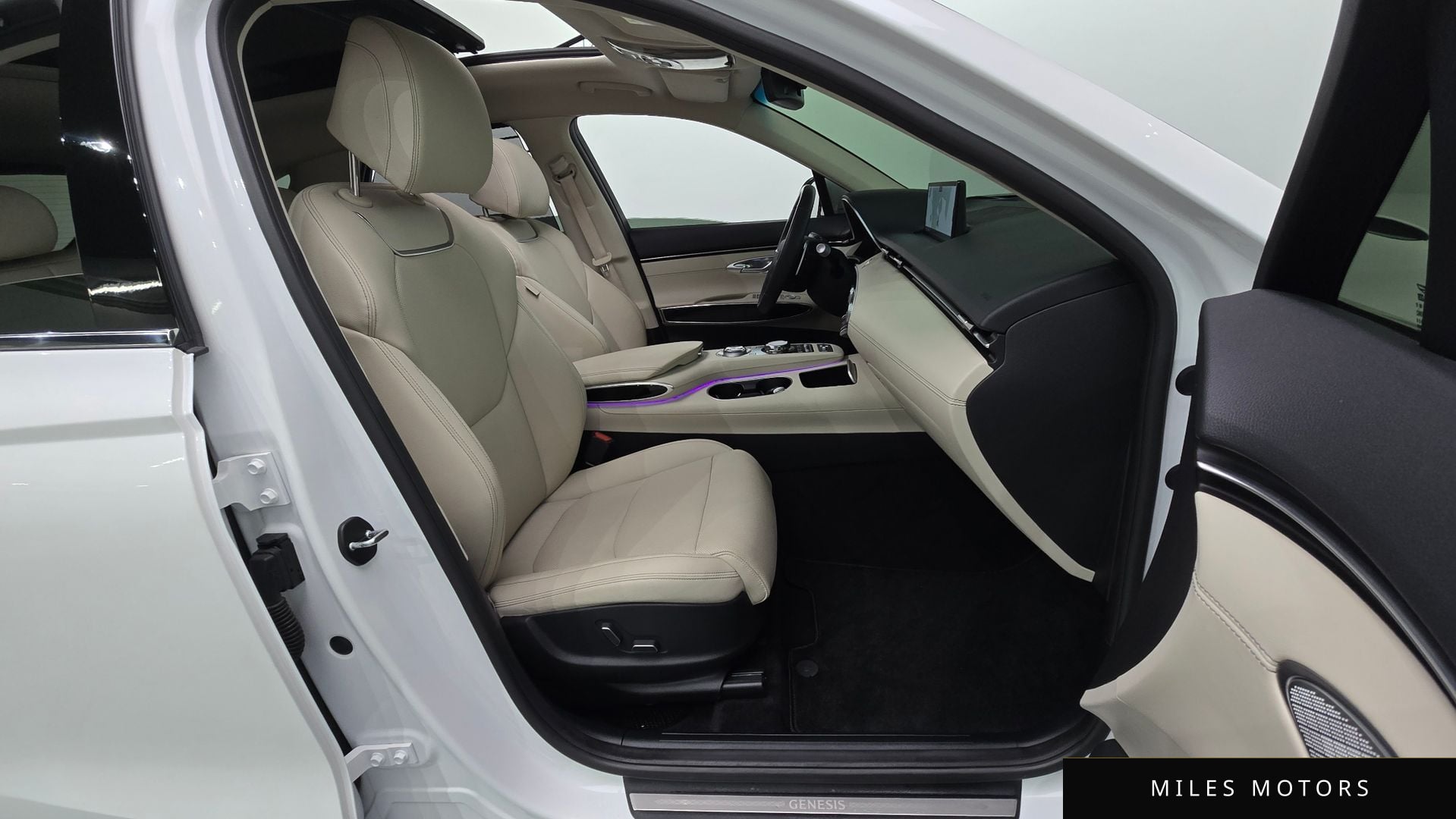 Genesis GV70 2022 — миниатюра 11