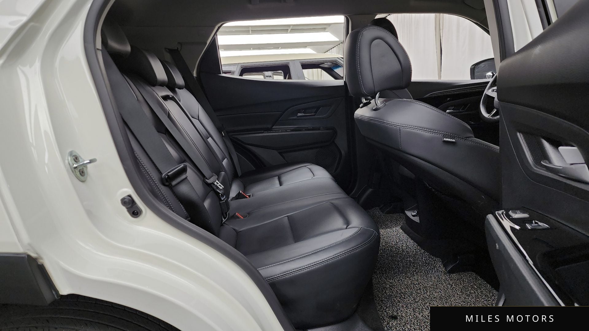 KG Mobility Beautiful Korando 2022 — миниатюра 12