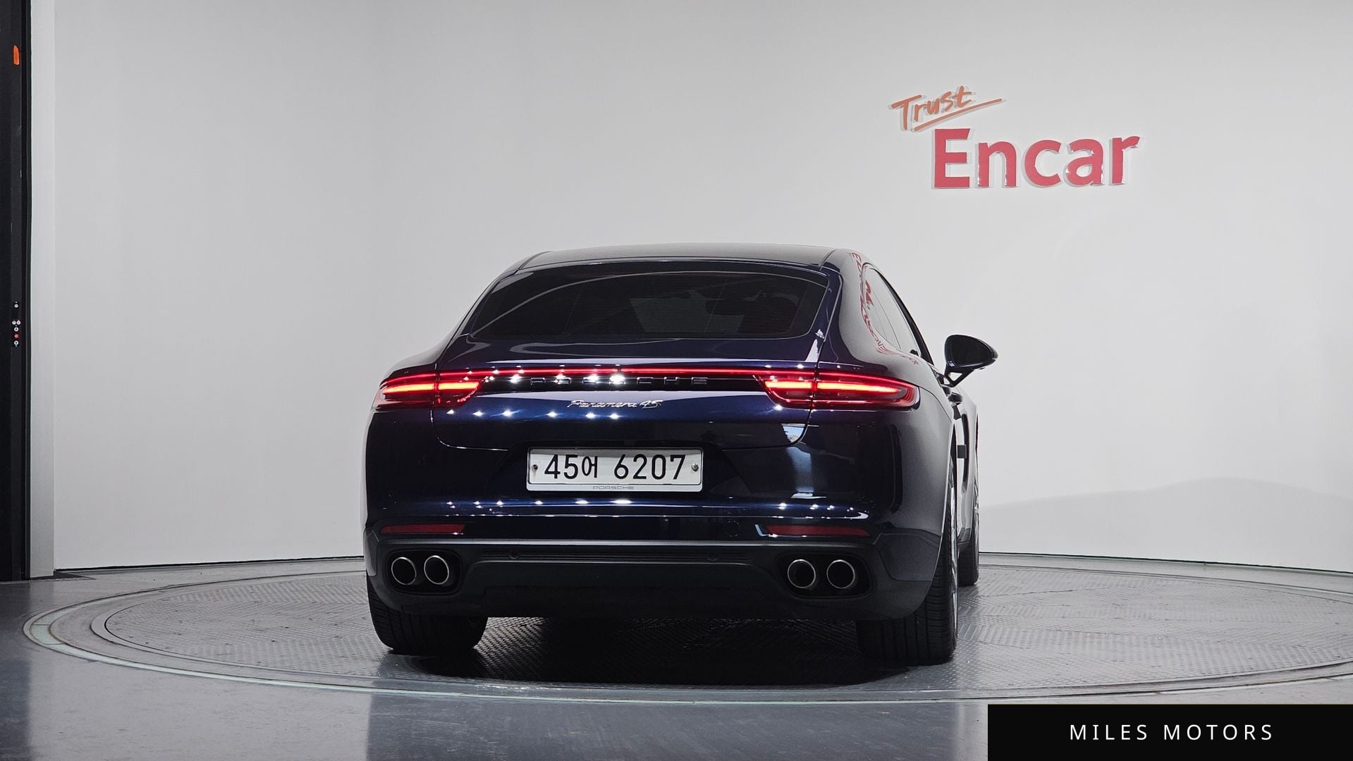 Porsche Panamera 2018 — миниатюра 4