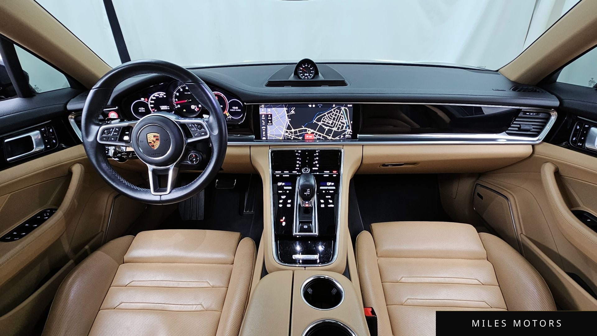 Porsche Panamera 2018 — миниатюра 7