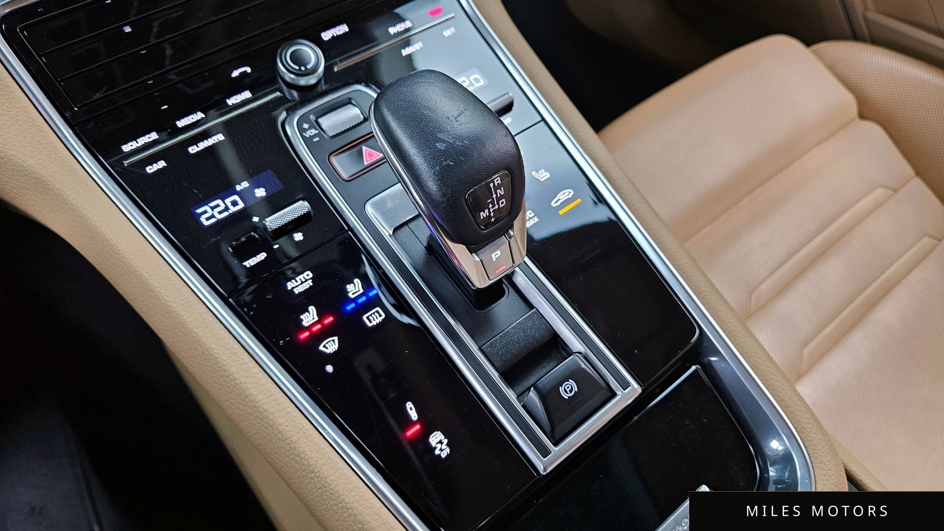 Porsche Panamera 2018 — миниатюра 9