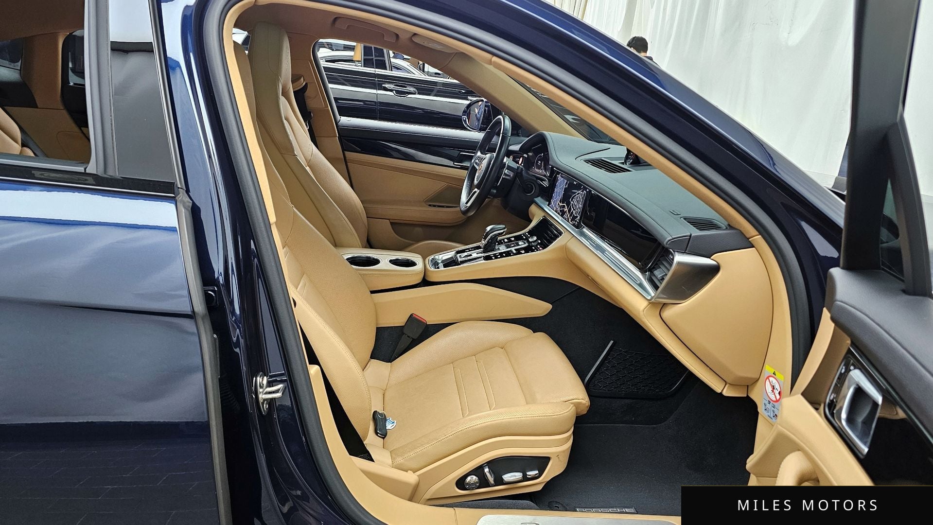 Porsche Panamera 2018 — миниатюра 11