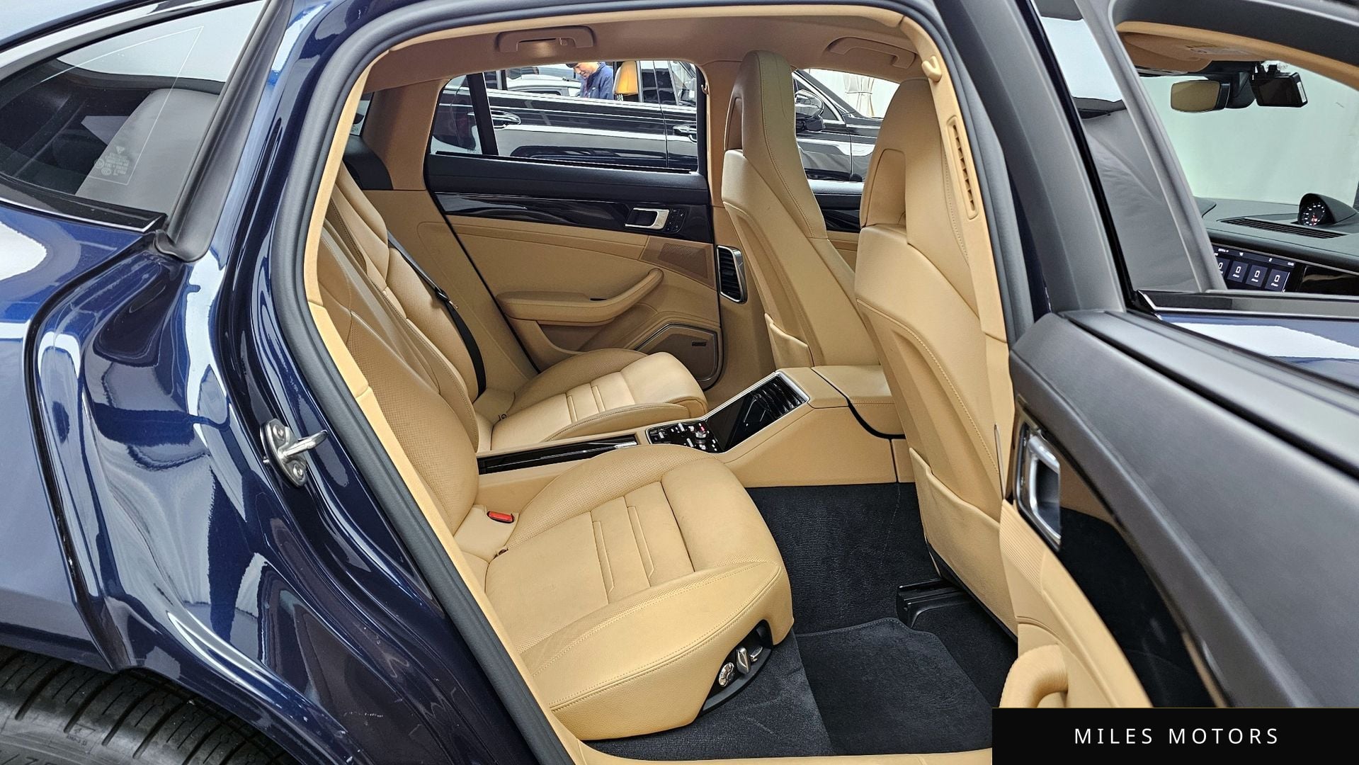Porsche Panamera 2018 — миниатюра 12