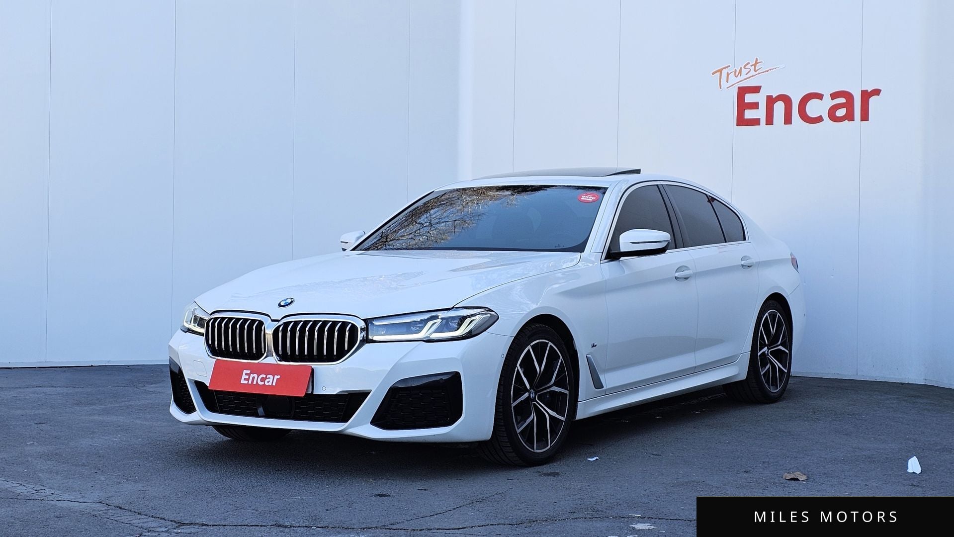 BMW 5 Series (G30) 2022 — фото 1 из 12