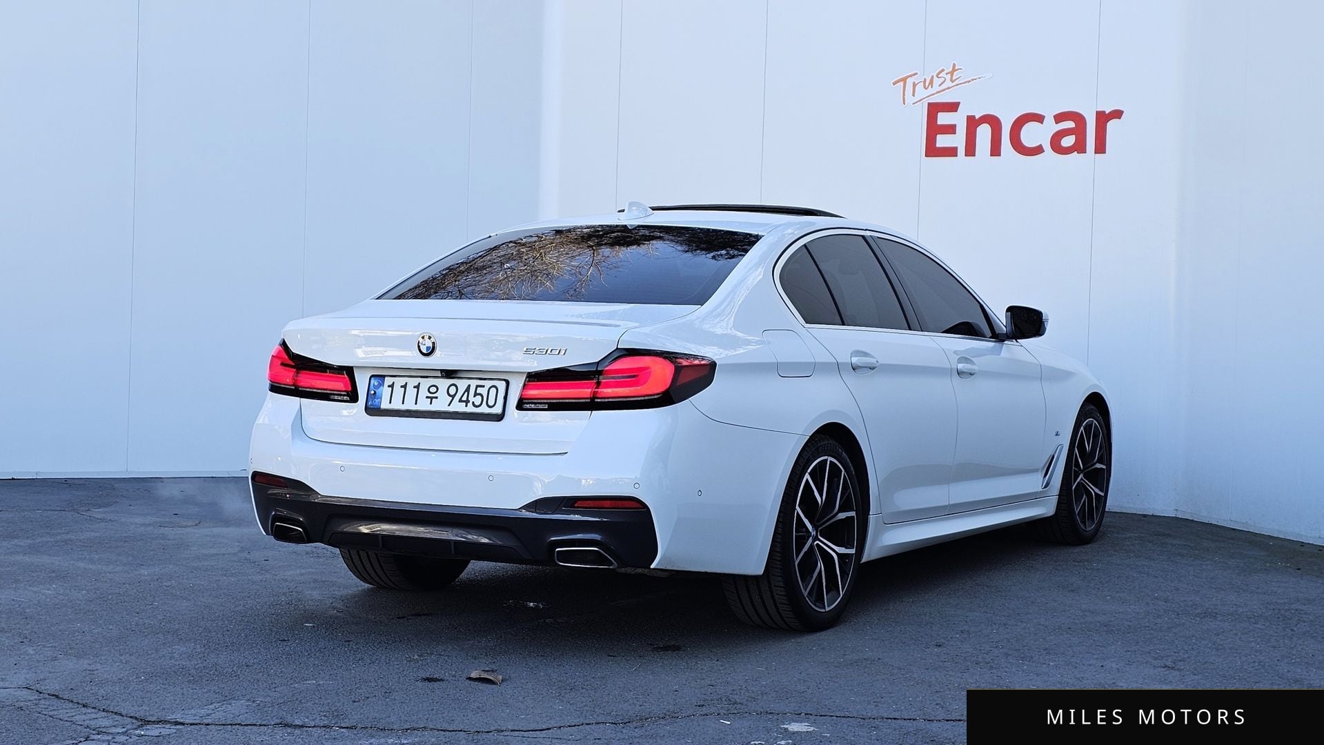 BMW 5 Series (G30) 2022 — миниатюра 2