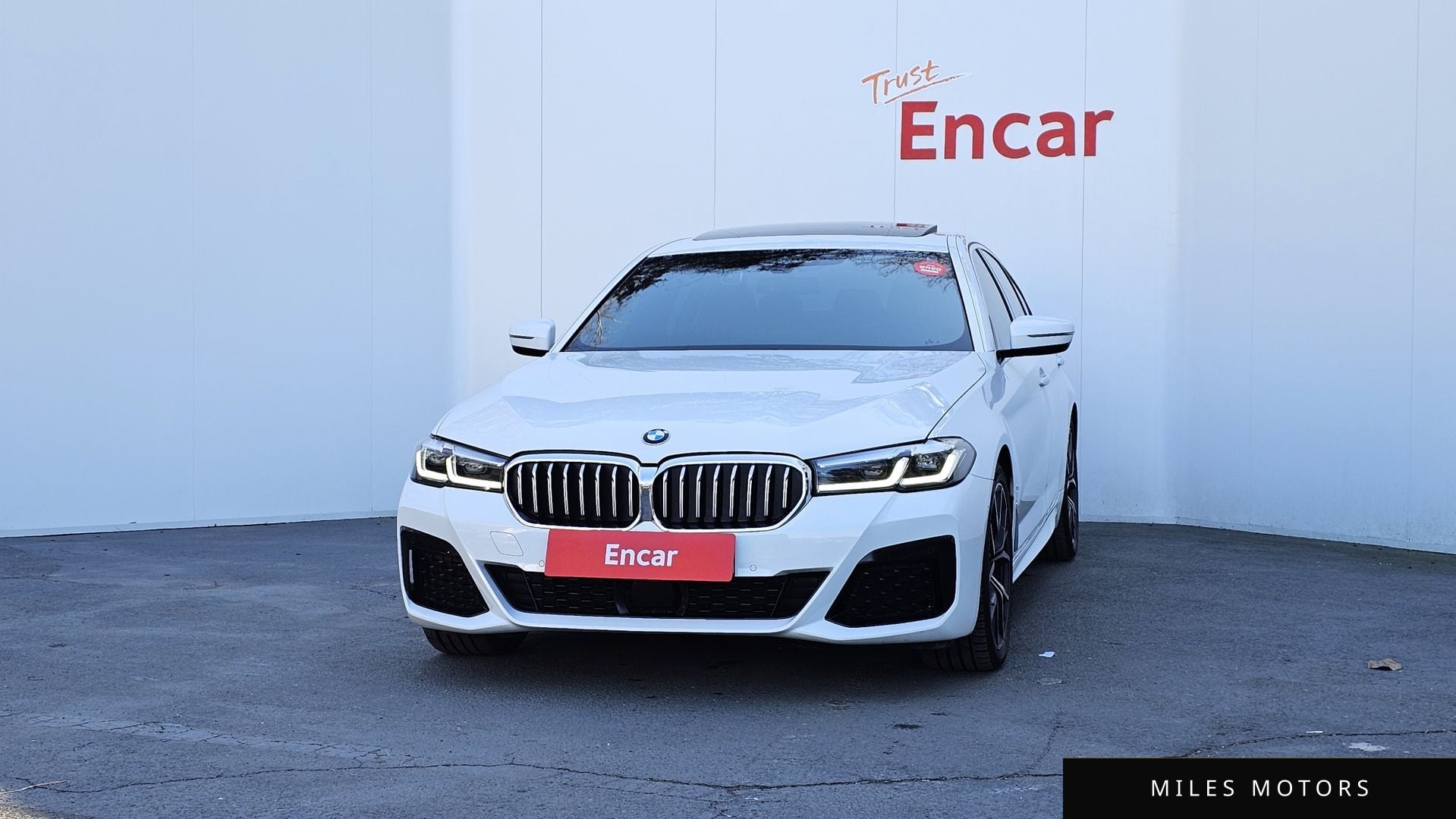 BMW 5 Series (G30) 2022 — миниатюра 3