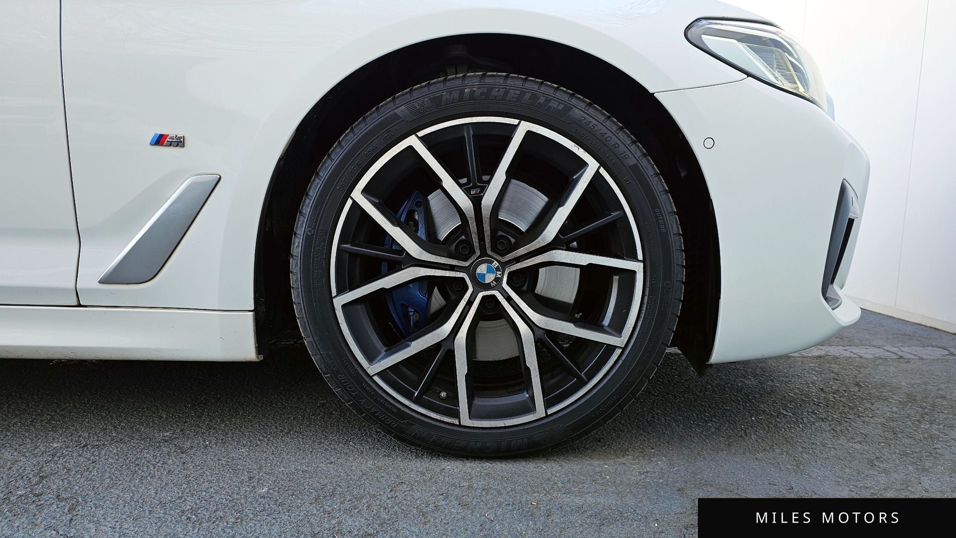 BMW 5 Series (G30) 2022 — миниатюра 5
