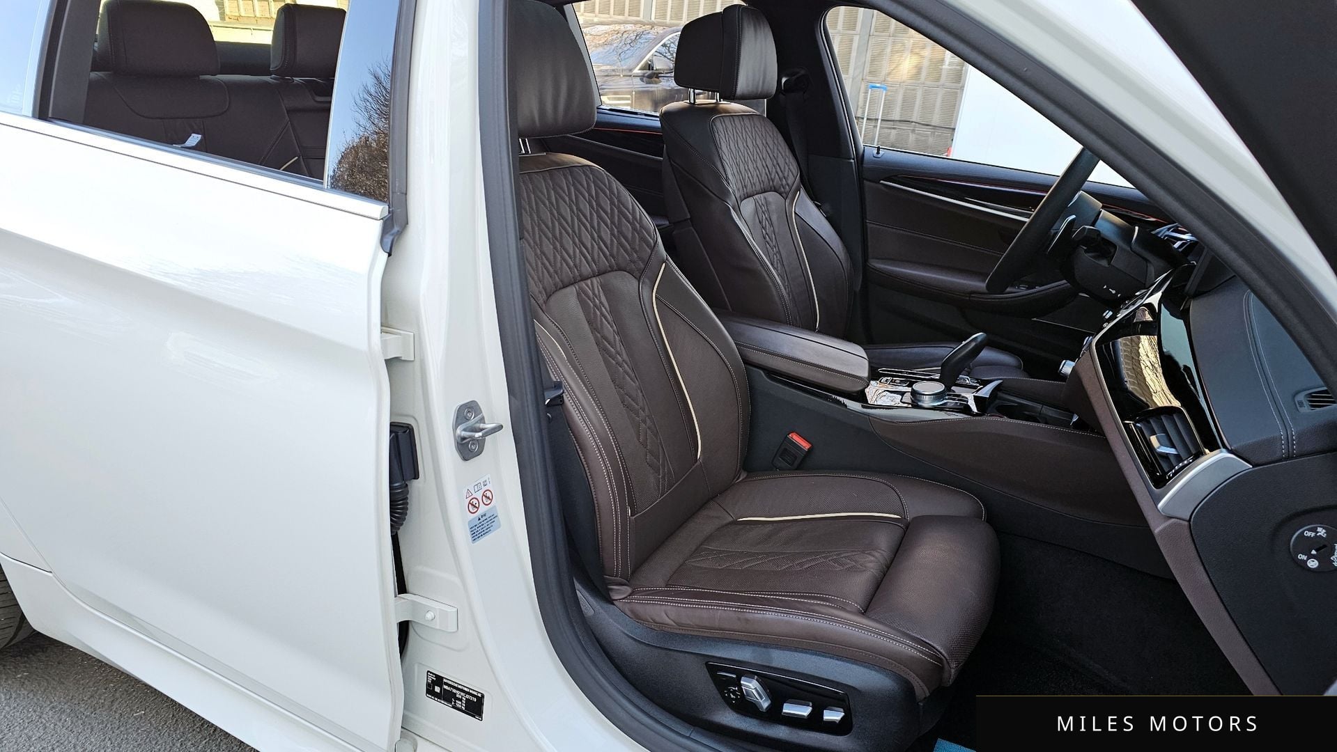 BMW 5 Series (G30) 2022 — миниатюра 10