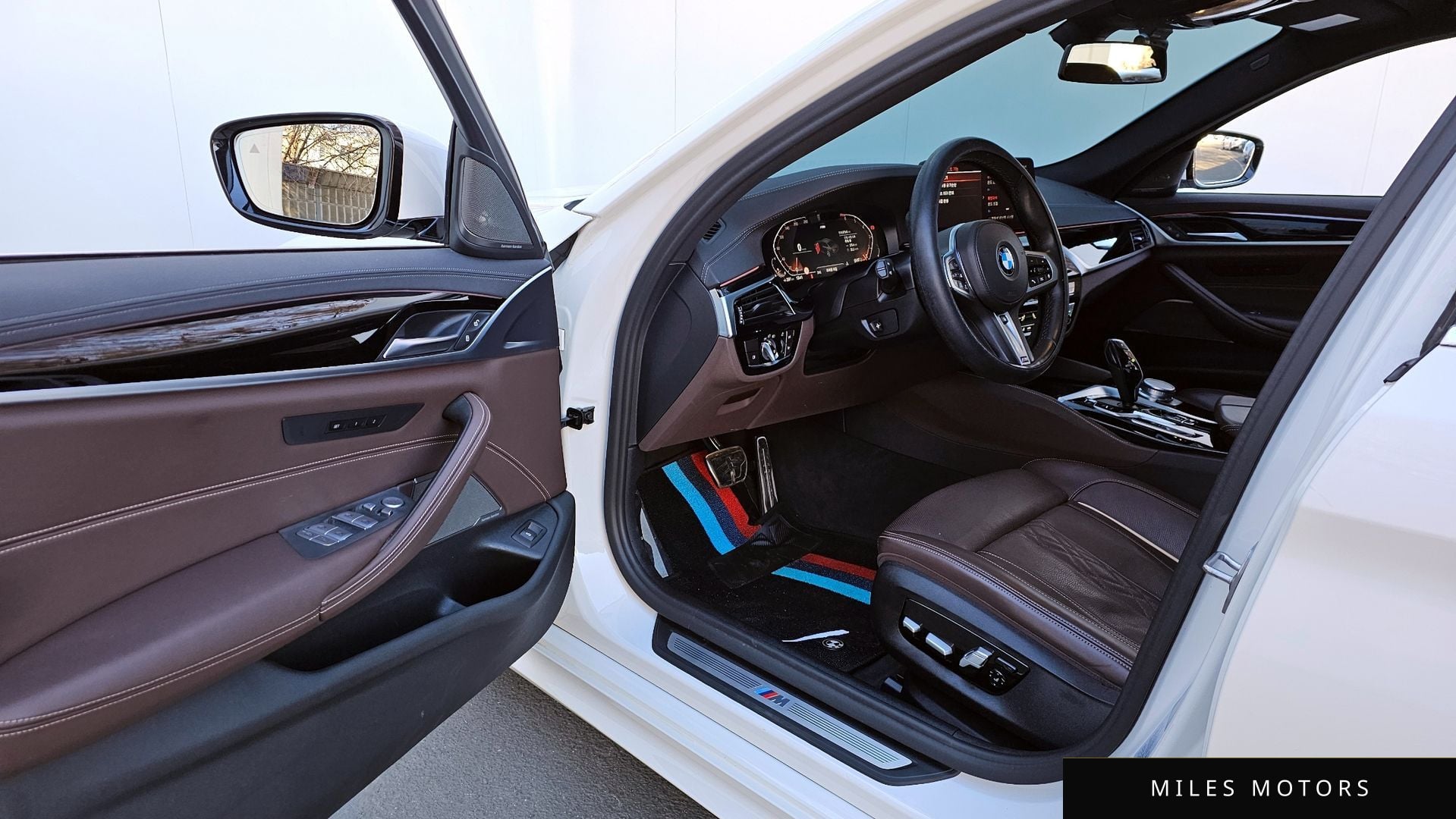 BMW 5 Series (G30) 2022 — миниатюра 11