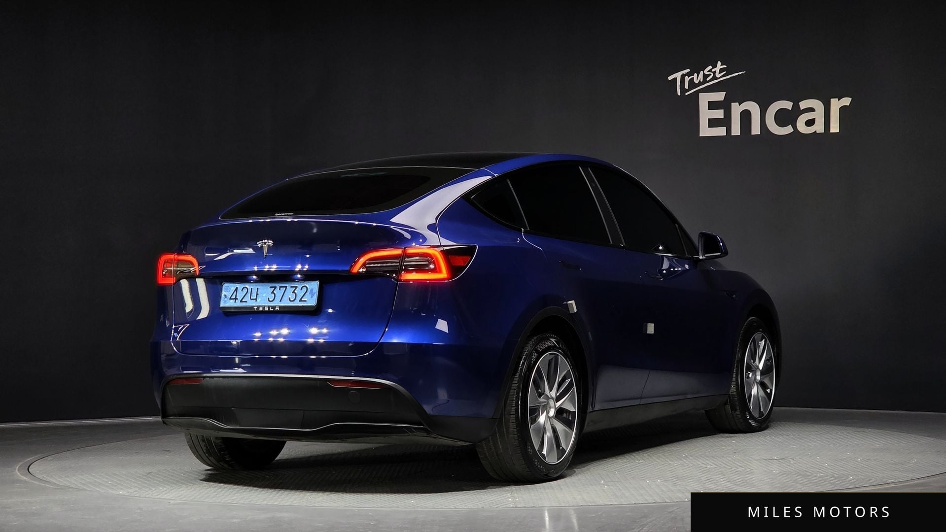 Tesla Model Y 2024 — миниатюра 2